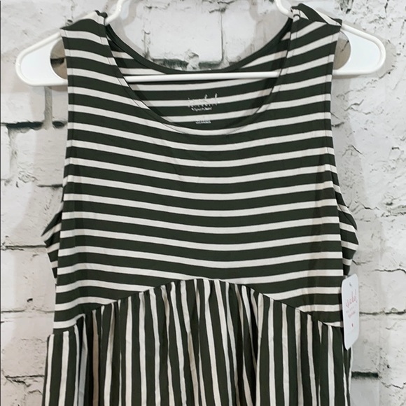 NWT Isabel maternity stripe olive and white tank - Picture 2 of 7